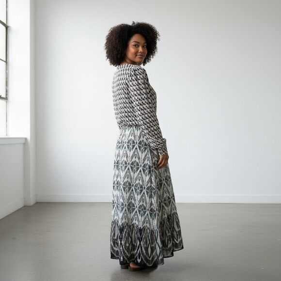 Chico's Black and White Geometric Maxi Dress - Picture 3 of 13